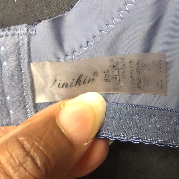 FINIKIN blue and pink floral lace bra. No padding. Underwire. Size 38 D. - Picture 8 of 9